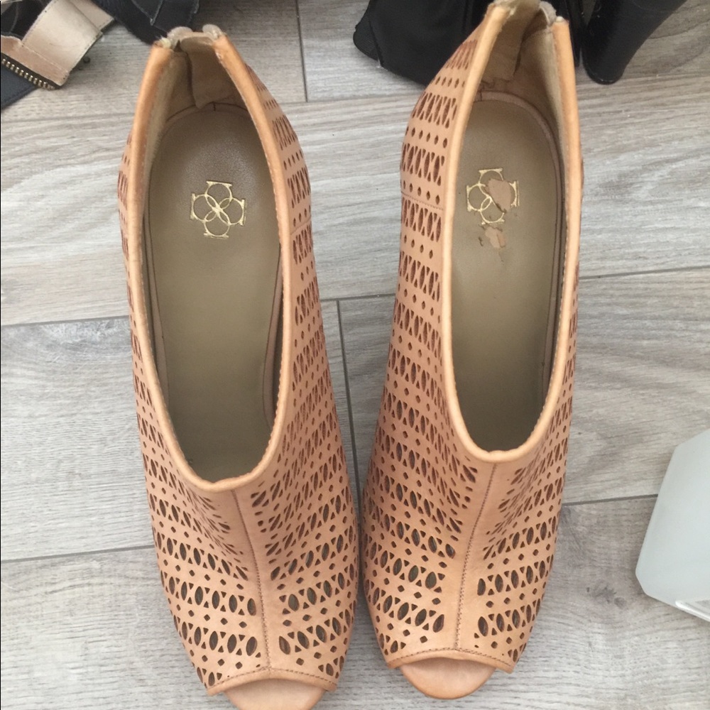 Designer Shoes size 9